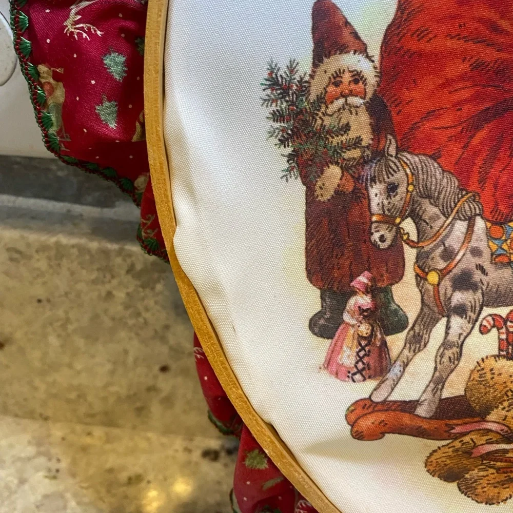 Santa Claus Holiday Decorative Cushion‎